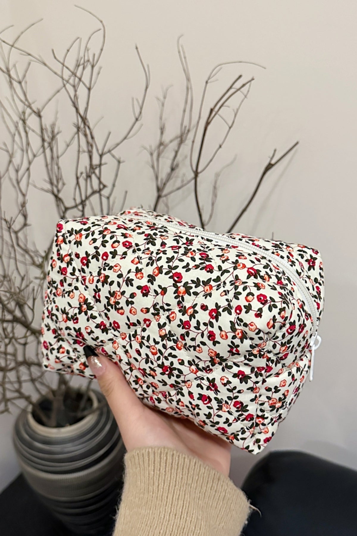 Floral Quilted Clutch Make Up Bag with Plaid Lining