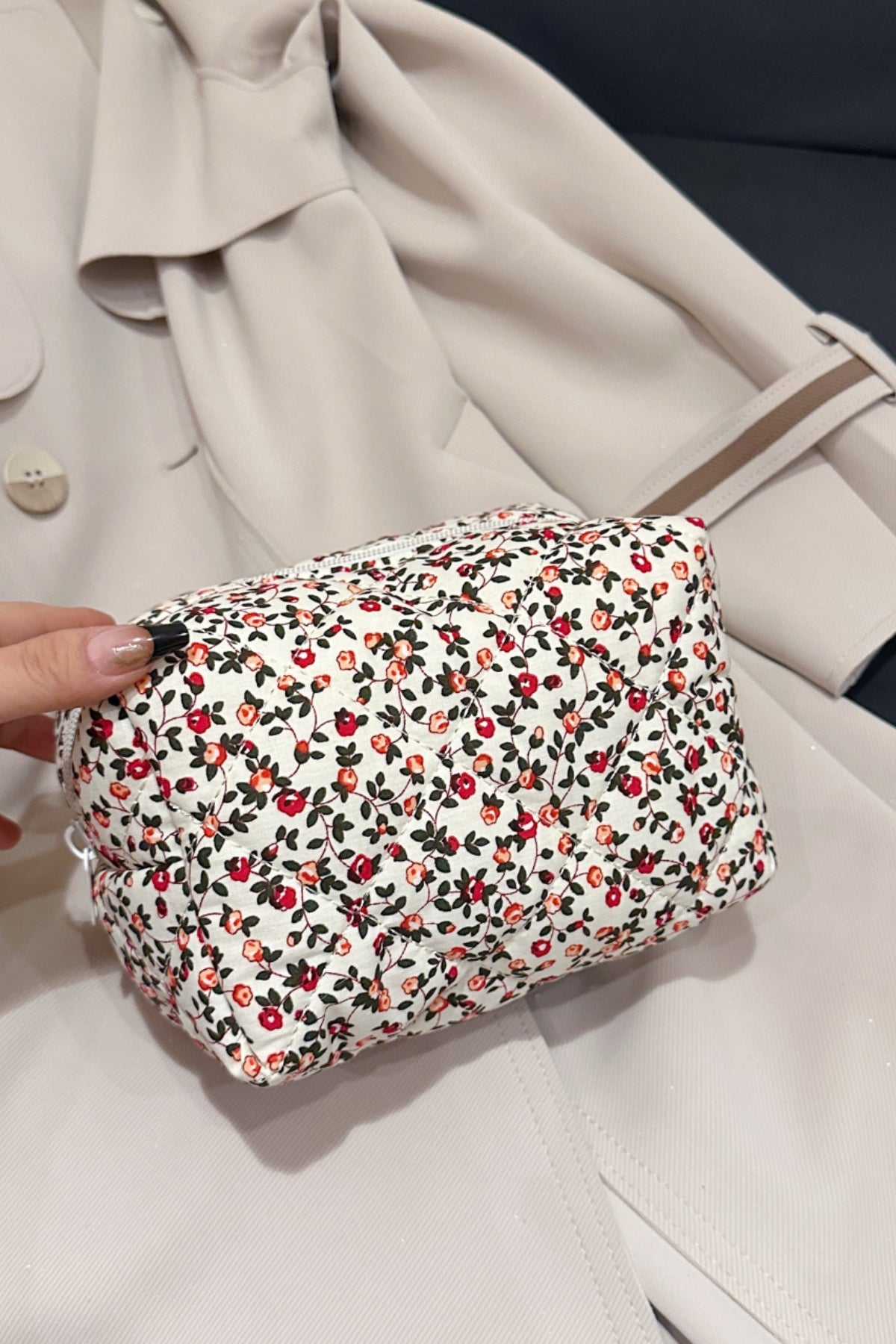 Floral Quilted Clutch Make Up Bag with Plaid Lining